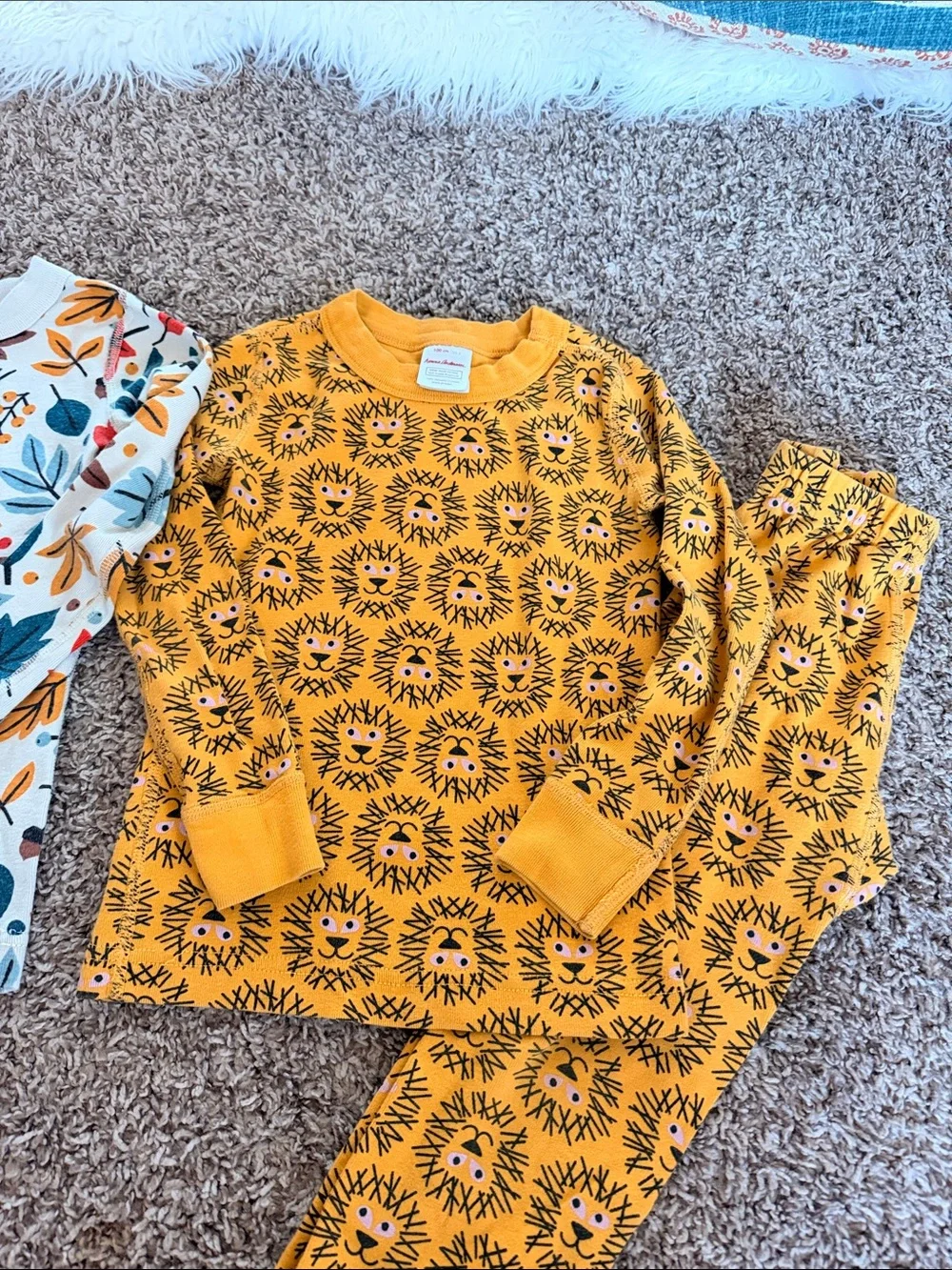 Hanna Andersson Pajama Set lot of 2 size 4